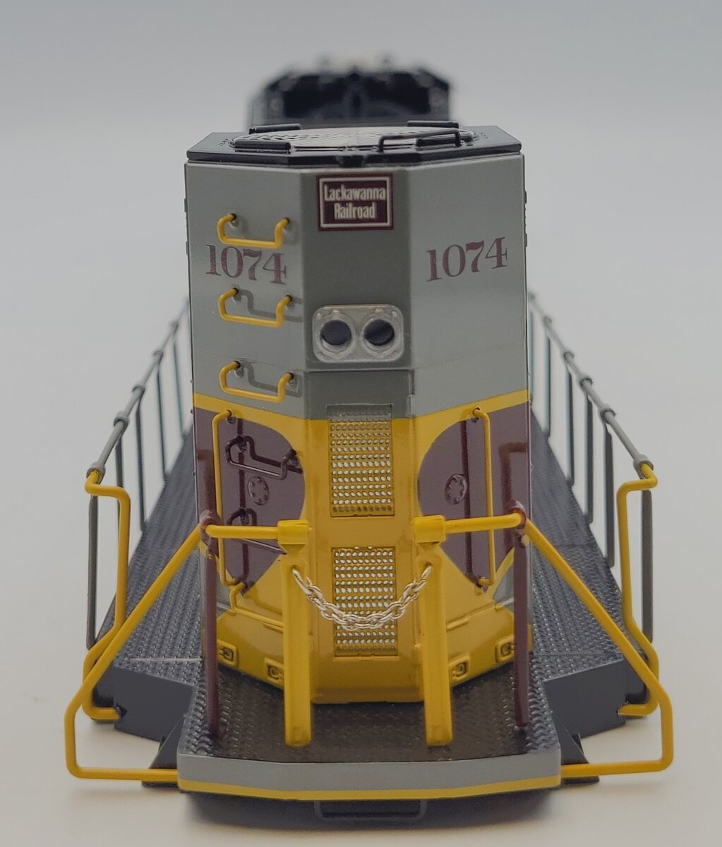 Lionel 39595-2 Lackawanna NS Heritage SD70ACE Diesel Locomotive Body Shell #1074