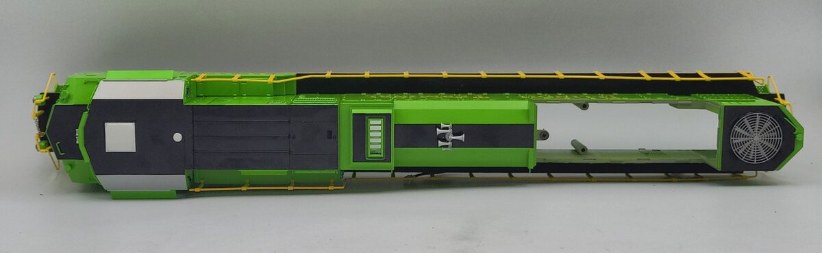 Lionel 39628-2 Illinois Terminal NS Heritage SD70ACE Diesel Loco Shell #1896