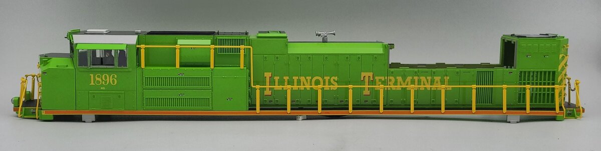 Lionel 39628-2 Illinois Terminal NS Heritage SD70ACE Diesel Loco Shell #1896