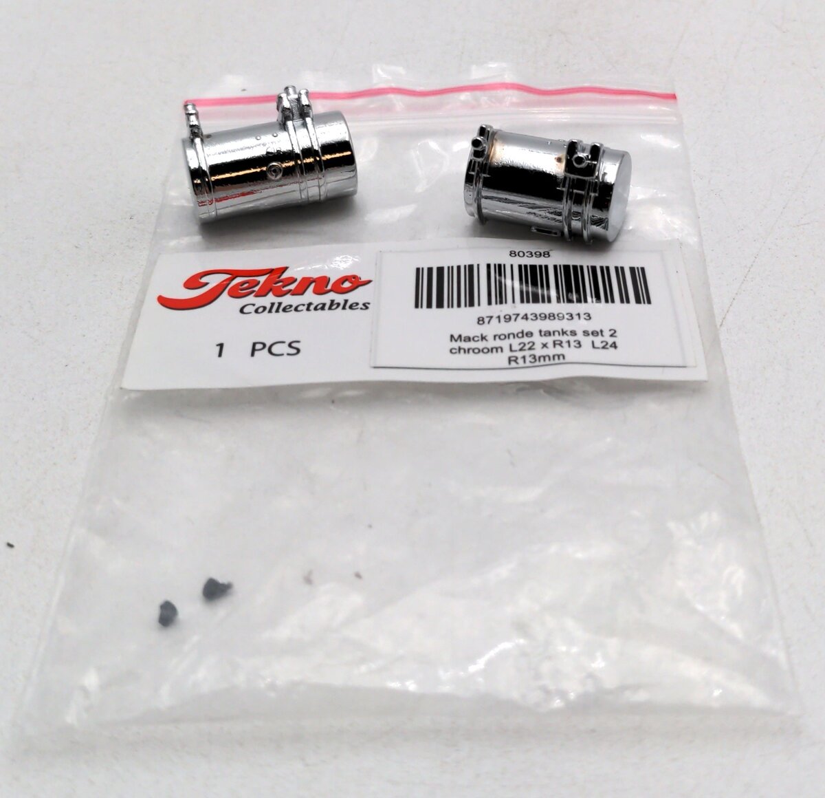 Tekno 80398 1:50 Mack Set of Chrome Fuel Tanks for F700