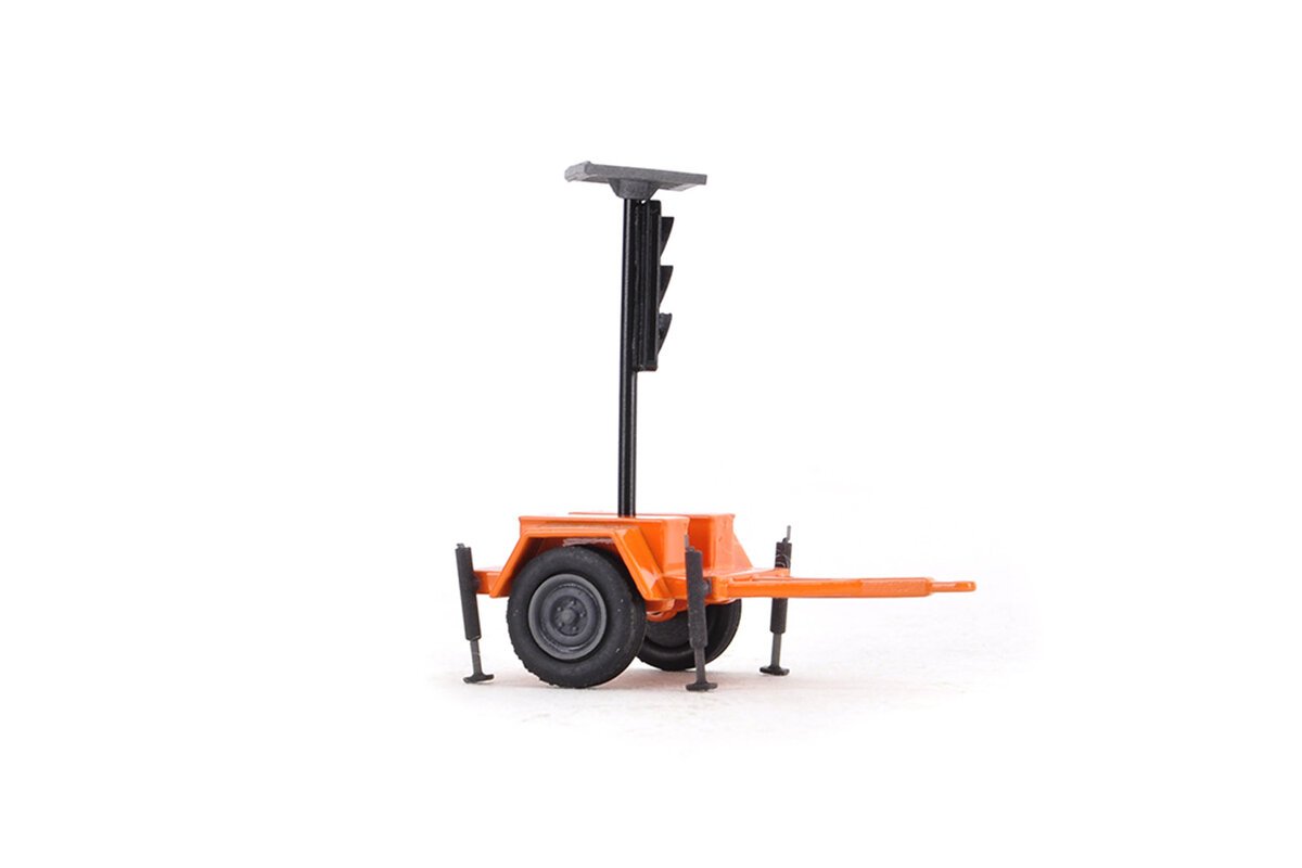 MB Models MBM-075 1:50 Portable Solar Traffic Light