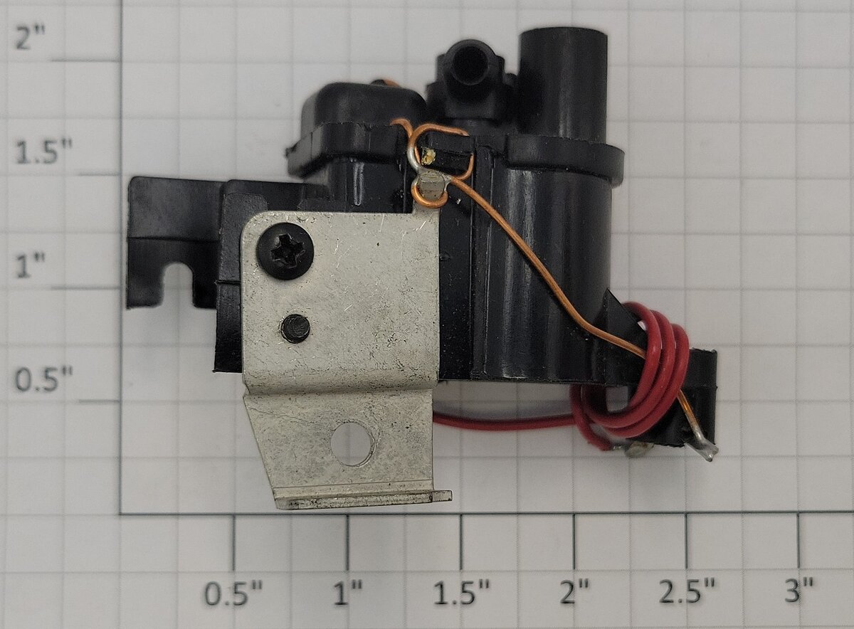 Lionel 8100-60 O Gauge Smoke Unit & Bracket Assembly
