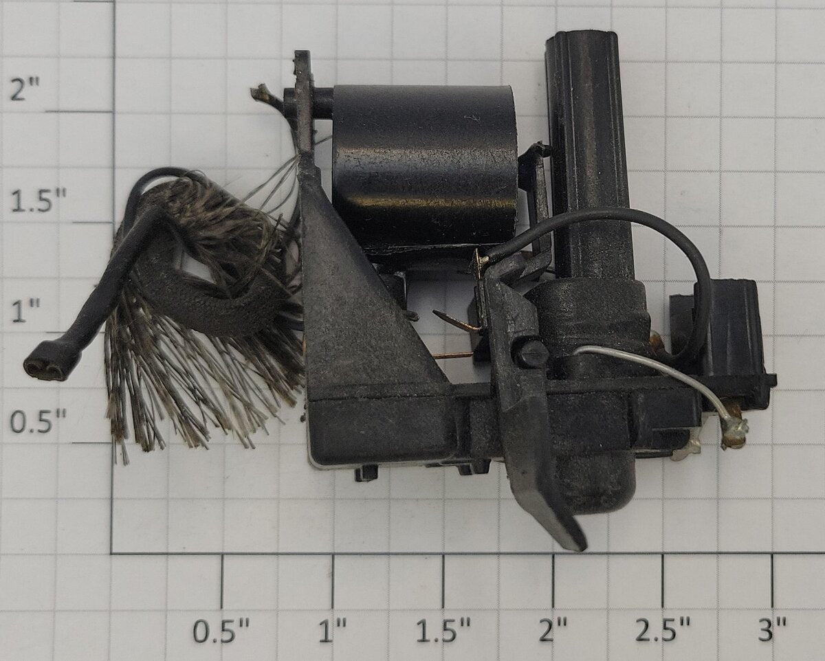 Lionel 8141-50 O Gauge Black Smoke Unit Assembly w/ Trigger Contacts & Resistor