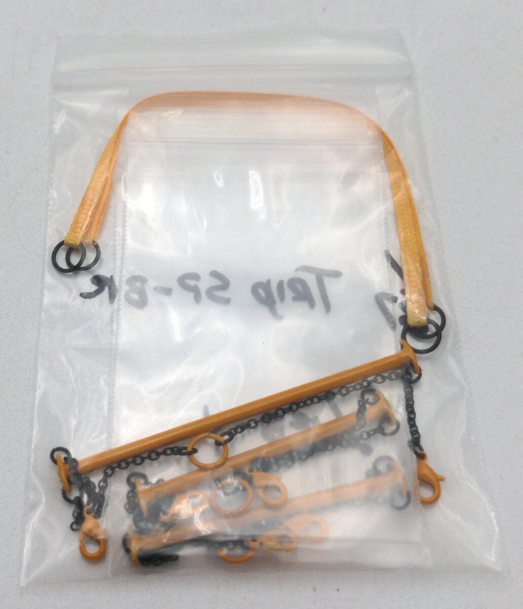 Evot EV35-SB-87-Y 1:87 Triple Spreader Bar w/Chains & Straps - Yellow