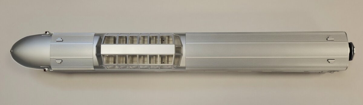 Lionel 82570-2 Rock Island "Big Ben" 21" Streamlined Passenger Dome Car Shell