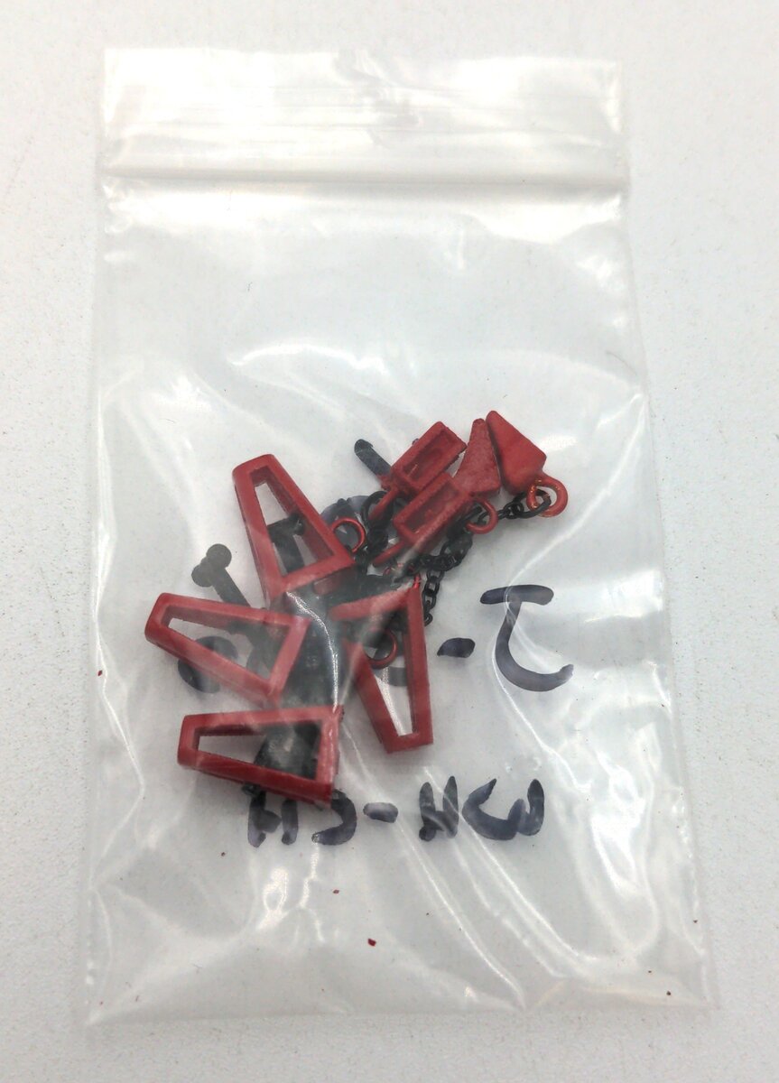 Evot EV16-WCJS-R 1:50 Jack Stands & Wheel Chocks (Set of 4) - Red