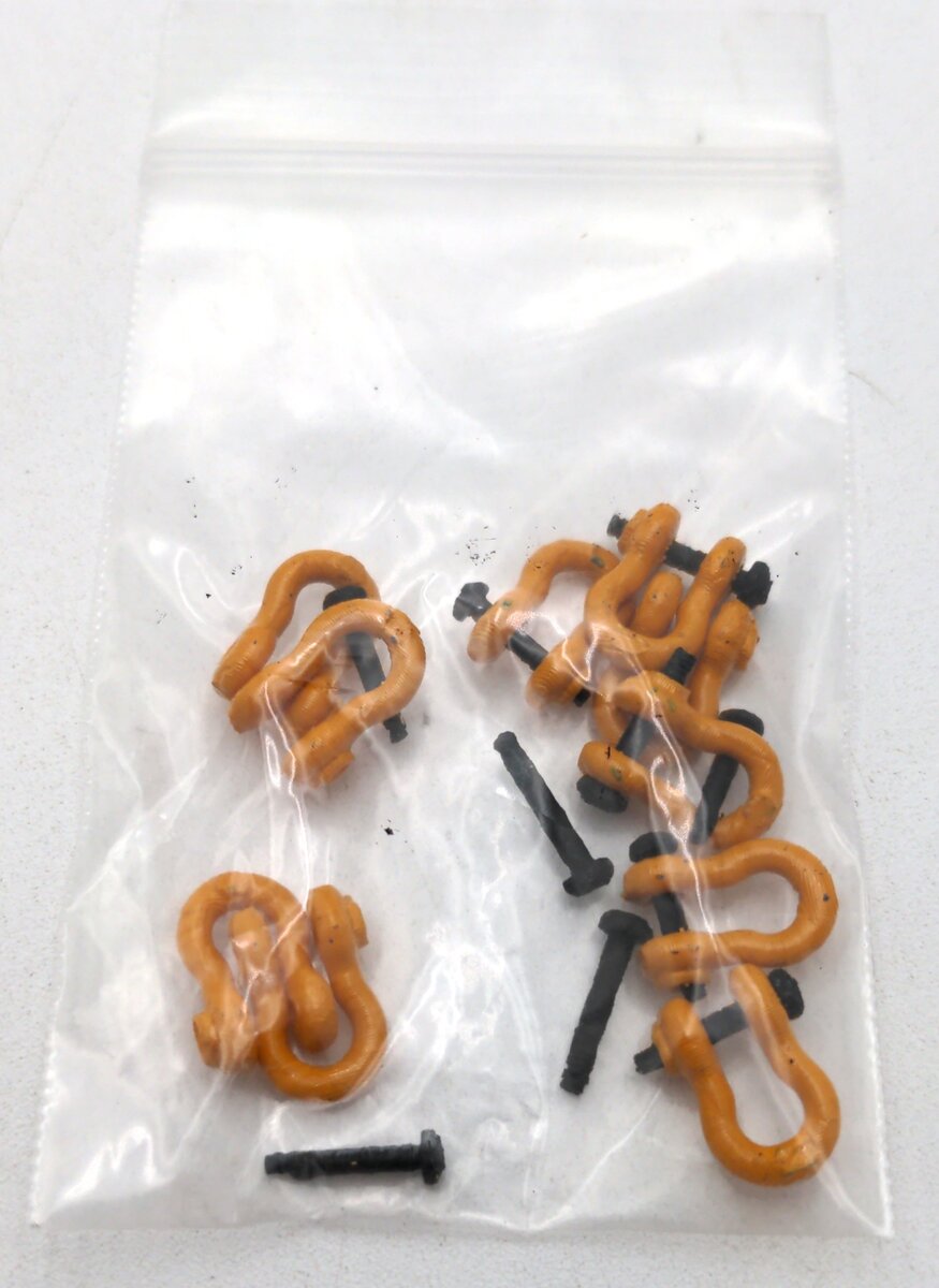Evot EV3D-S150-Y 1:50 Shackles w/Pin - 150 Ton (Set of 10) - Yellow