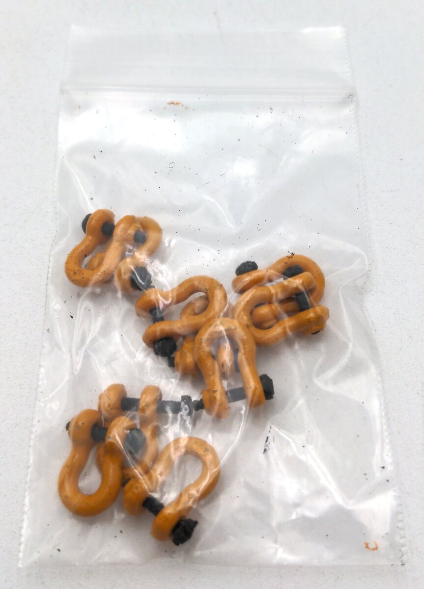 Evot EV3D-S200-Y 1:50 Shackles w/Pin - 200 Ton (Set of 10) - Yellow