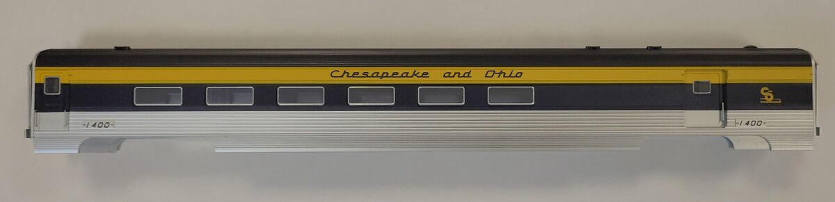 Lionel 82588-2 Chesapeake & Ohio 21" Streamlined Passenger Car Body Shell #1400