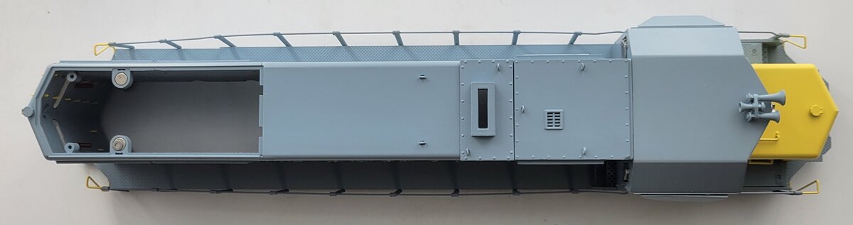 Lionel 38867-2 Louisville and Nashville GP-35 Diesel Locomotive Shell #1114