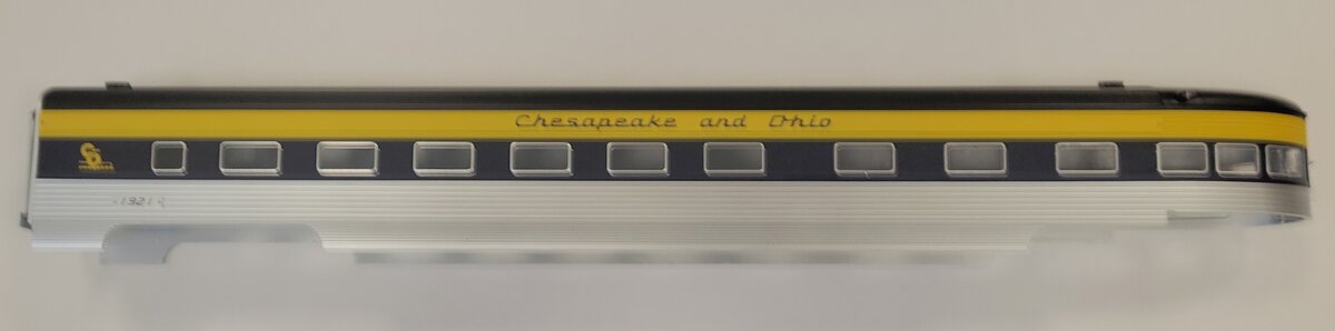 Lionel 82586-2 Chesapeake & Ohio 21" Streamlined Observation Car Shell #1921