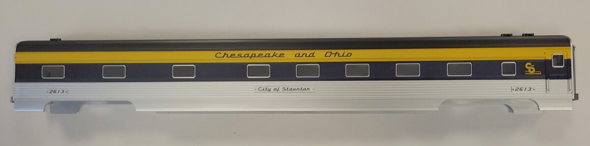 Lionel 82585-2 Chesapeake & Ohio Streamlined Pullman Passenger Car Shell #2613