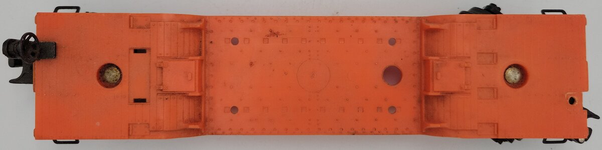 Lionel 16958-1 O Gauge Orange Depressed Flatcar with Trucks and Couplers