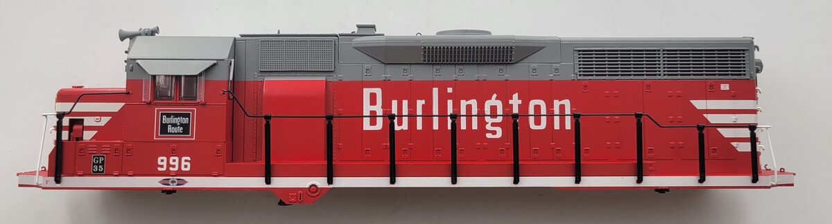Lionel 38783-2 GP-35 Burlington CB&Q GP-35 Diesel Locomotive Shell #996