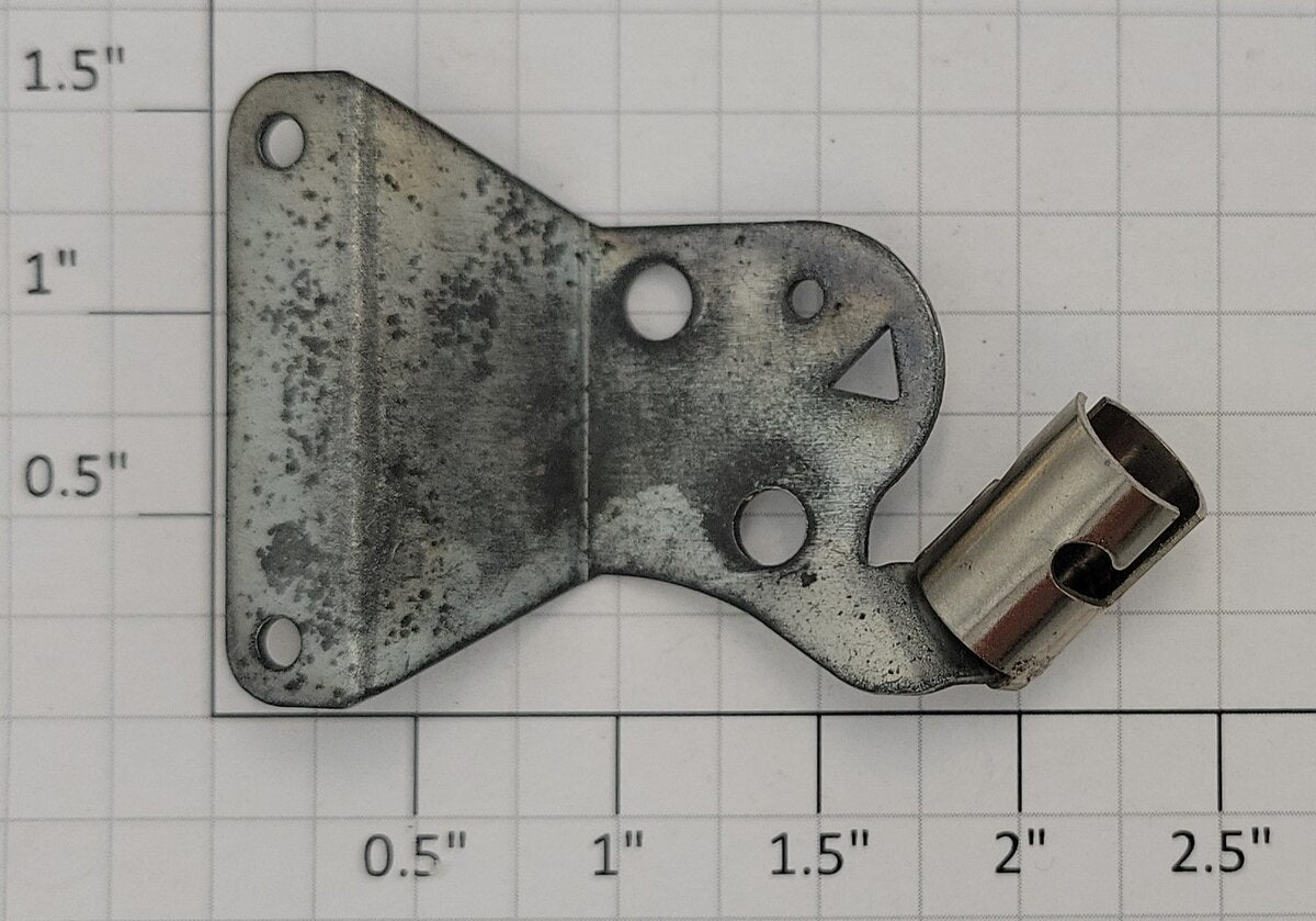 Lionel 2046-17 O Gauge Smoke Unit Bracket with Lamp Socket