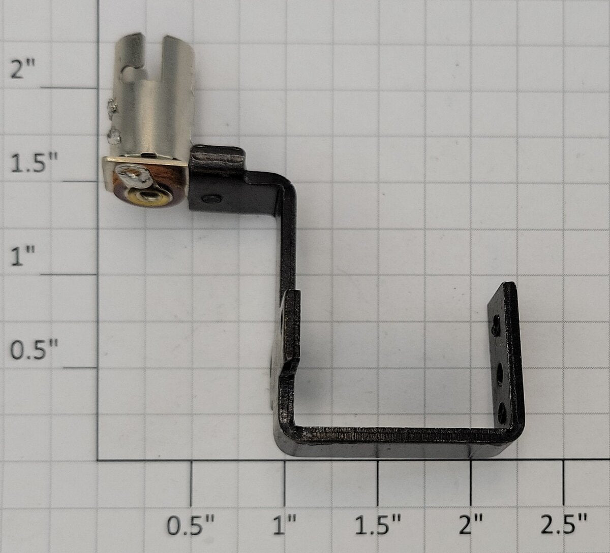 Acme 0709-10 O Gauge Bayonet Base Socket and Heavyweight Bracket Assembly