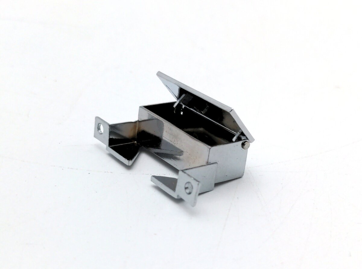 Sword Models P004 1:50 Scale Opening Toolbox w/ Deck Plate Lid