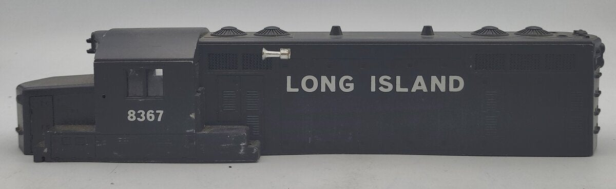 Lionel 8367-2 Long Island GP20 Unpowered Diesel Locomotive Body Shell #8367