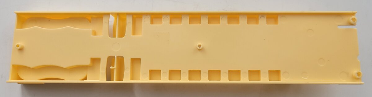 Lionel 82572-4 Tan Combo Car Interior Seating Insert