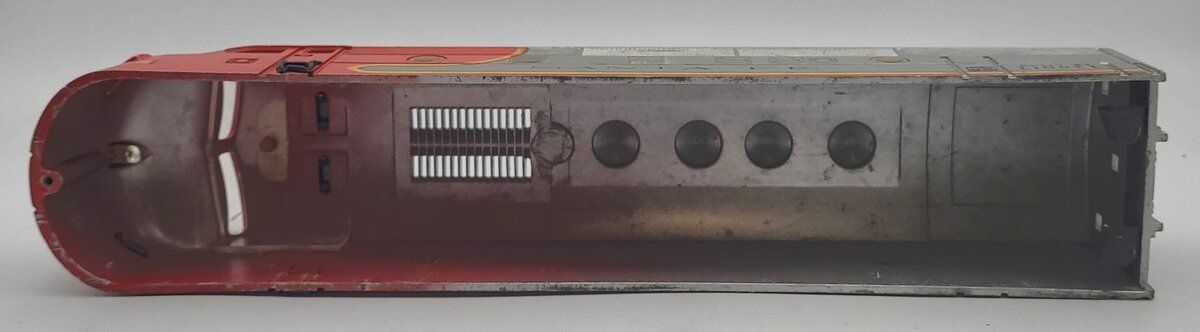 Lionel 2353-2X Damaged Santa Fe F-3 Alco Diesel Locomotive Shell