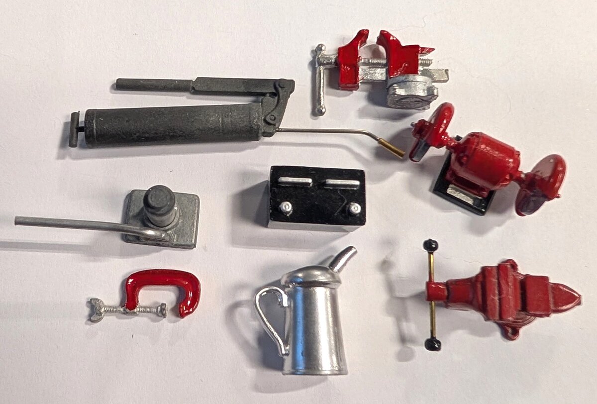Sword Models 1:50 Diecast Mini Workshop Tools & Garage Equipment Set