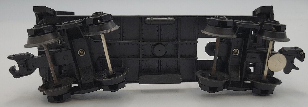 Lionel 9060-5 O Plastic Caboose Frame w/ End Rails & Operating Coupler Truck
