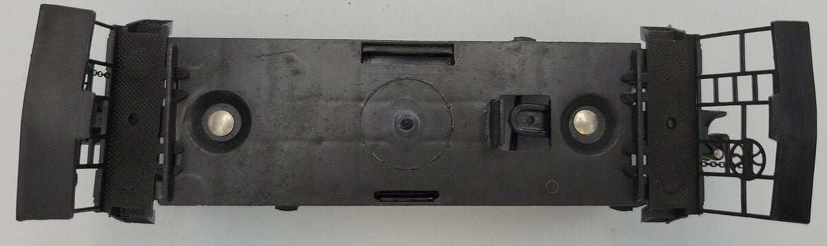 Lionel 9060-5 O Plastic Caboose Frame w/ End Rails & Operating Coupler Truck