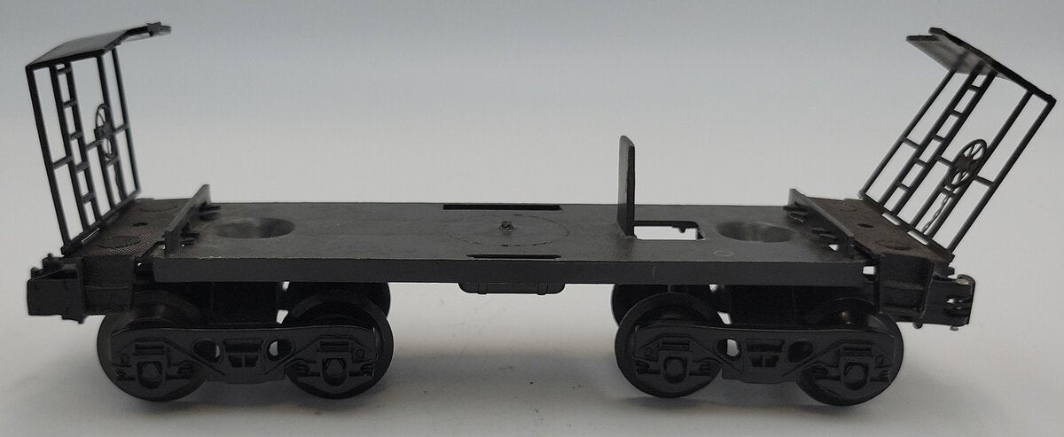 Lionel 9060-5 O Plastic Caboose Frame w/ End Rails & Operating Coupler Truck