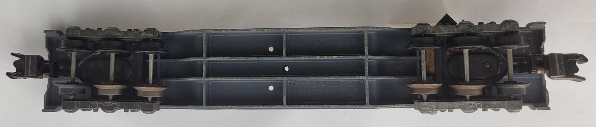 American Flyer 7210-4 Cast Gray Erie Spotlight Car Frame with Broken Bracket