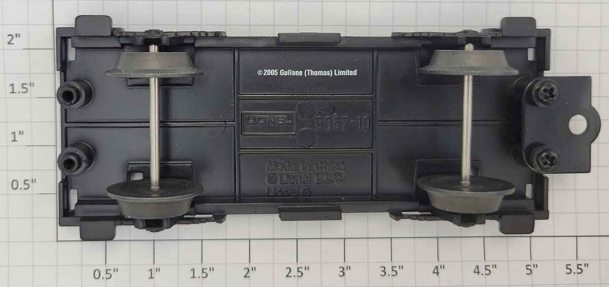 Lionel 9067-10 O Gauge Black Plastic Gullane Frame w/ Wheels & Coupler