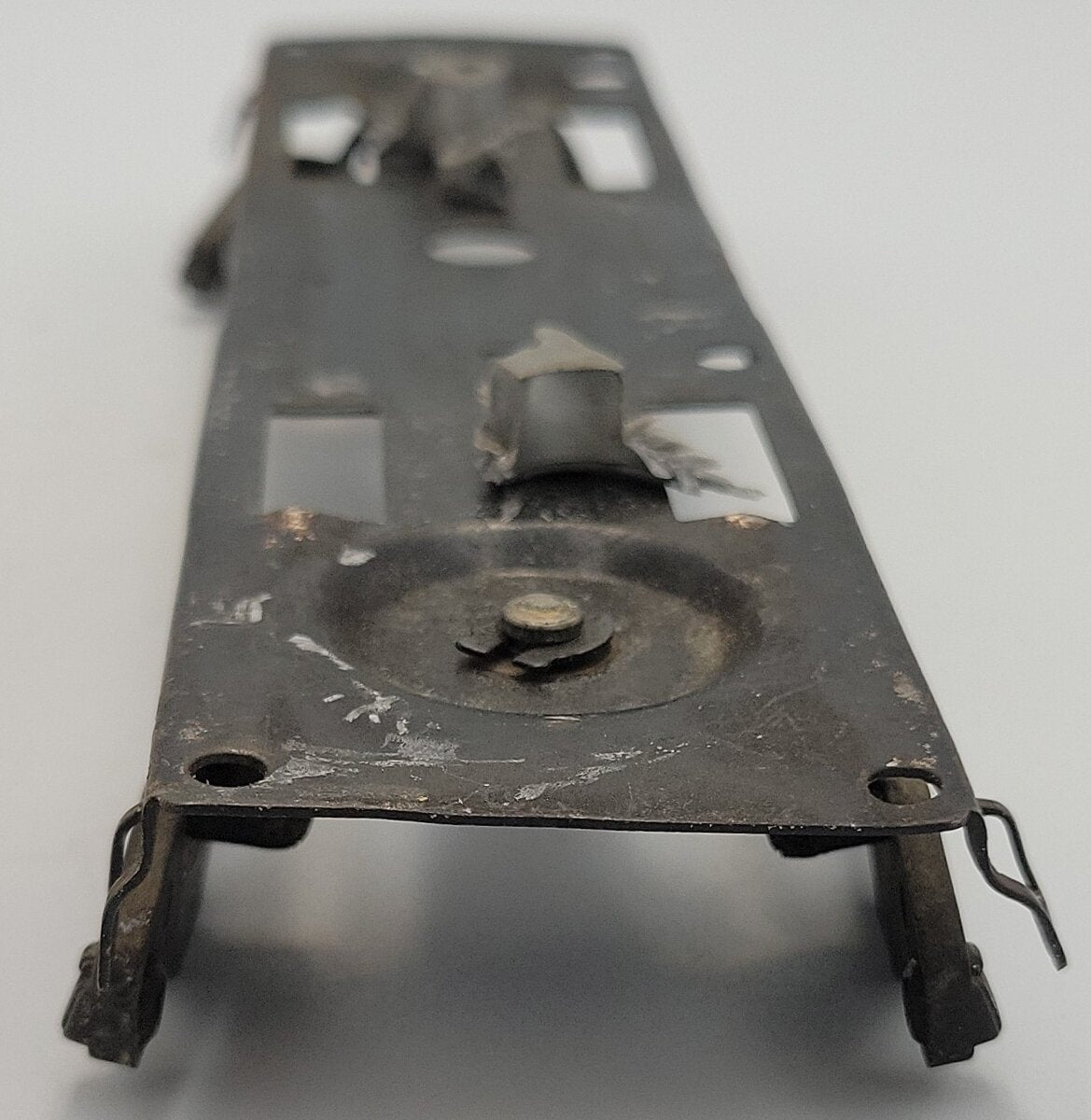 Lionel 6465-6 O Gauge Gray Metal Tank Car Frame with Some Rust