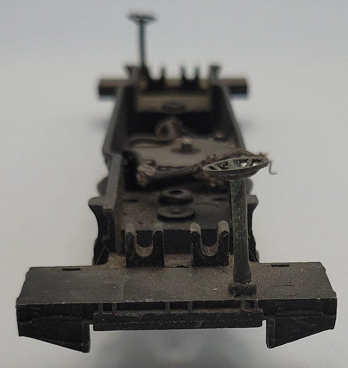 Lionel 3459-4 O Gauge Diecast Ore Dump Car Frame w/ Coil and Brake Wheels