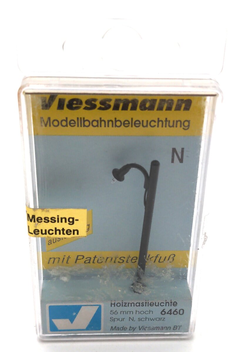 Viessmann 6460 N Scale Wooden Post Lamp