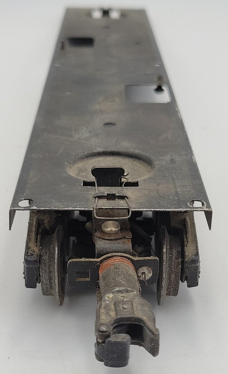 Lionel 2623-2 O Gauge Manhattan Passenger Car Frame w/ Operating Coupler Truck