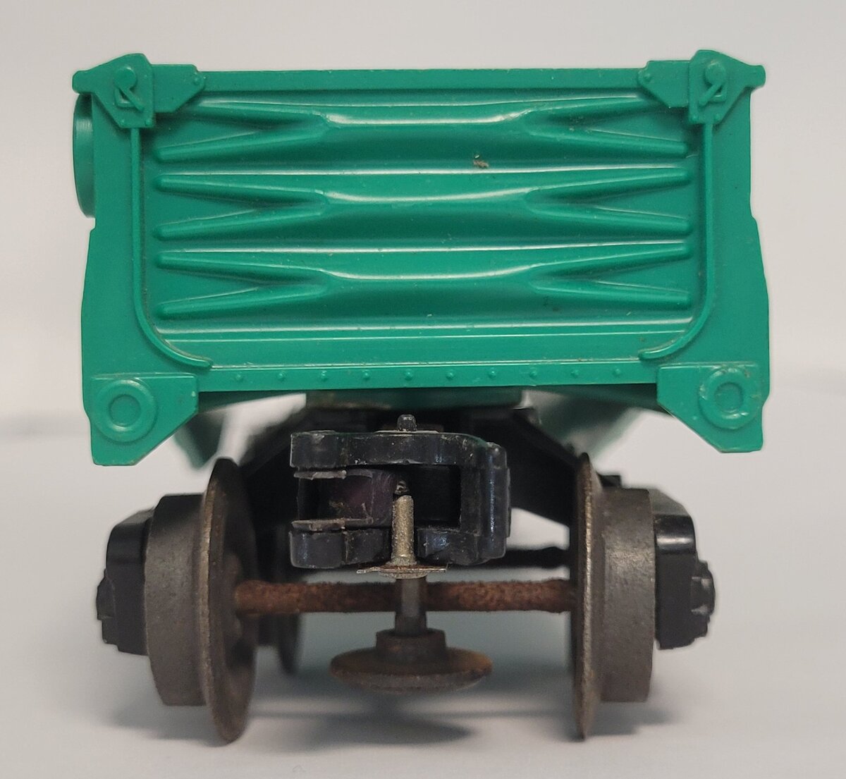 Lionel 6112-86 O Gauge Green Gondola with Trucks & One Broken Coupler #6142