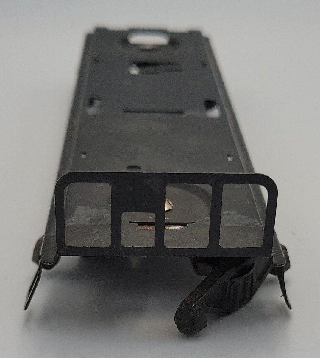 Lionel 6119-4 O Gauge Black Metal Caboose Frame with Truck Frames