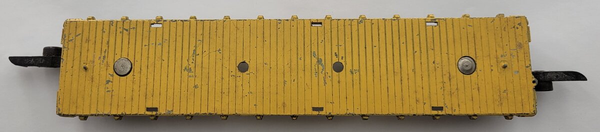 American Flyer PA9952  "American Flyer Circus" Yellow Diecast Flatcar Incomplete