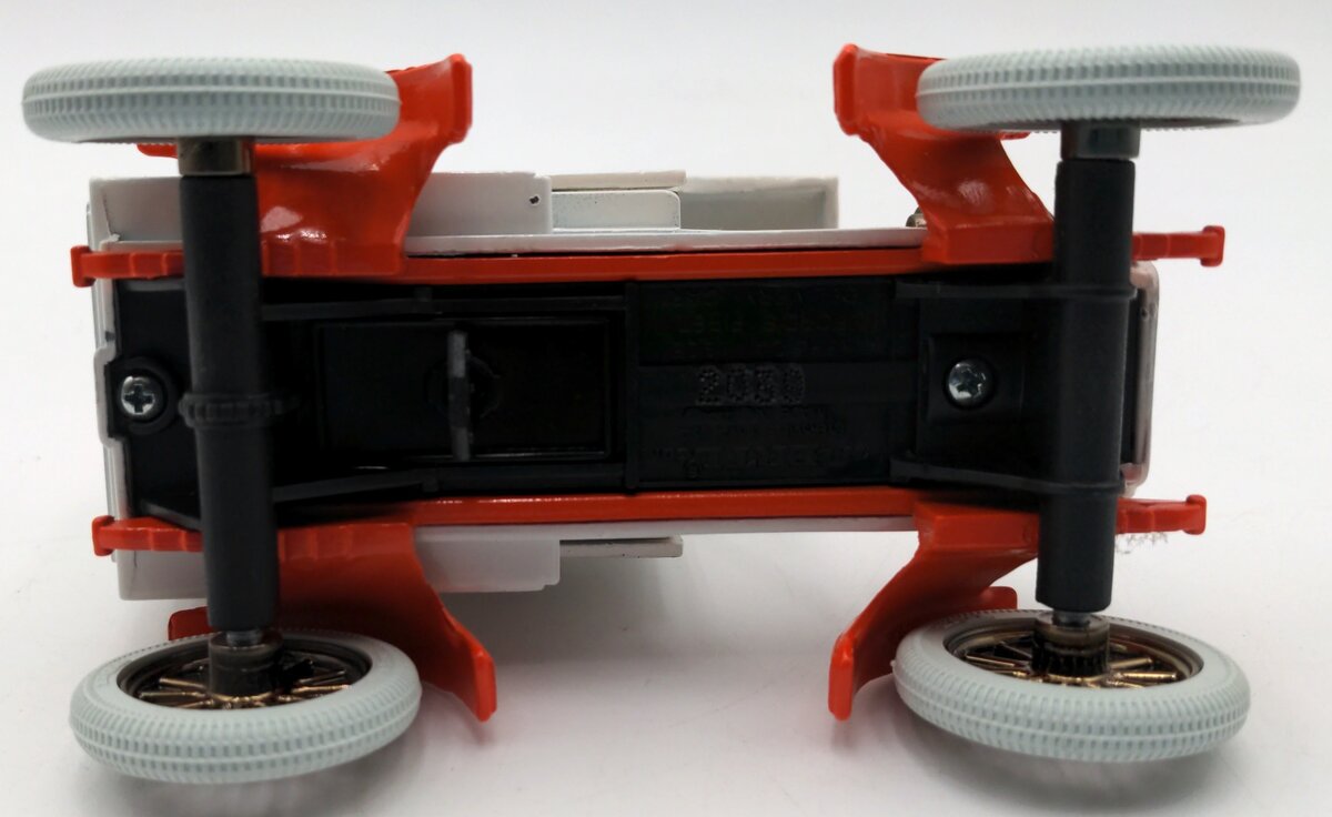 Ertl 9622 1:25 Scale Diecast 1905 Ford Variety Stores Delivery Car Bank