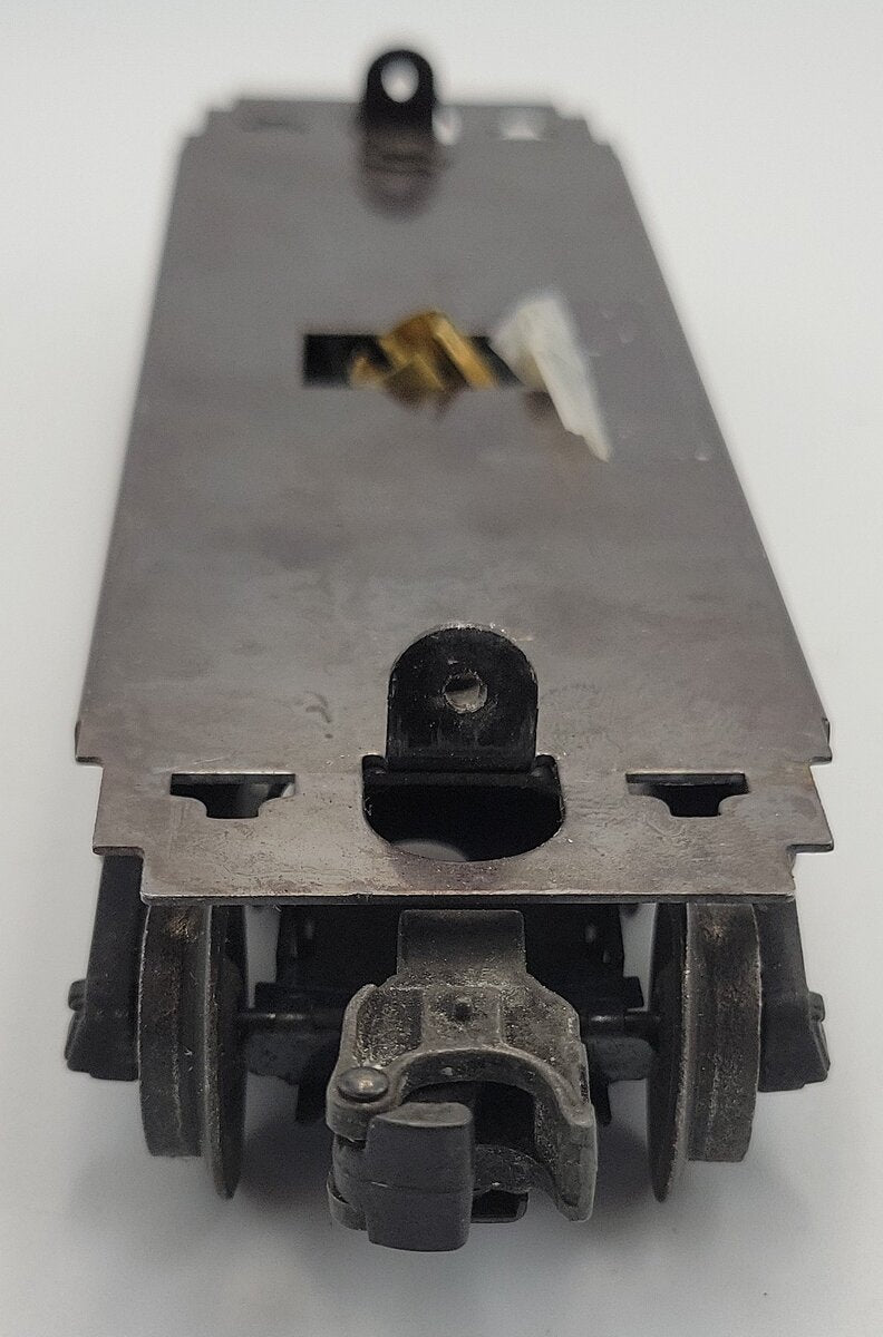 Lionel 6417-9 O Gauge Lighted Porthole Caboose Frame w/ Operating Coupler Trucks