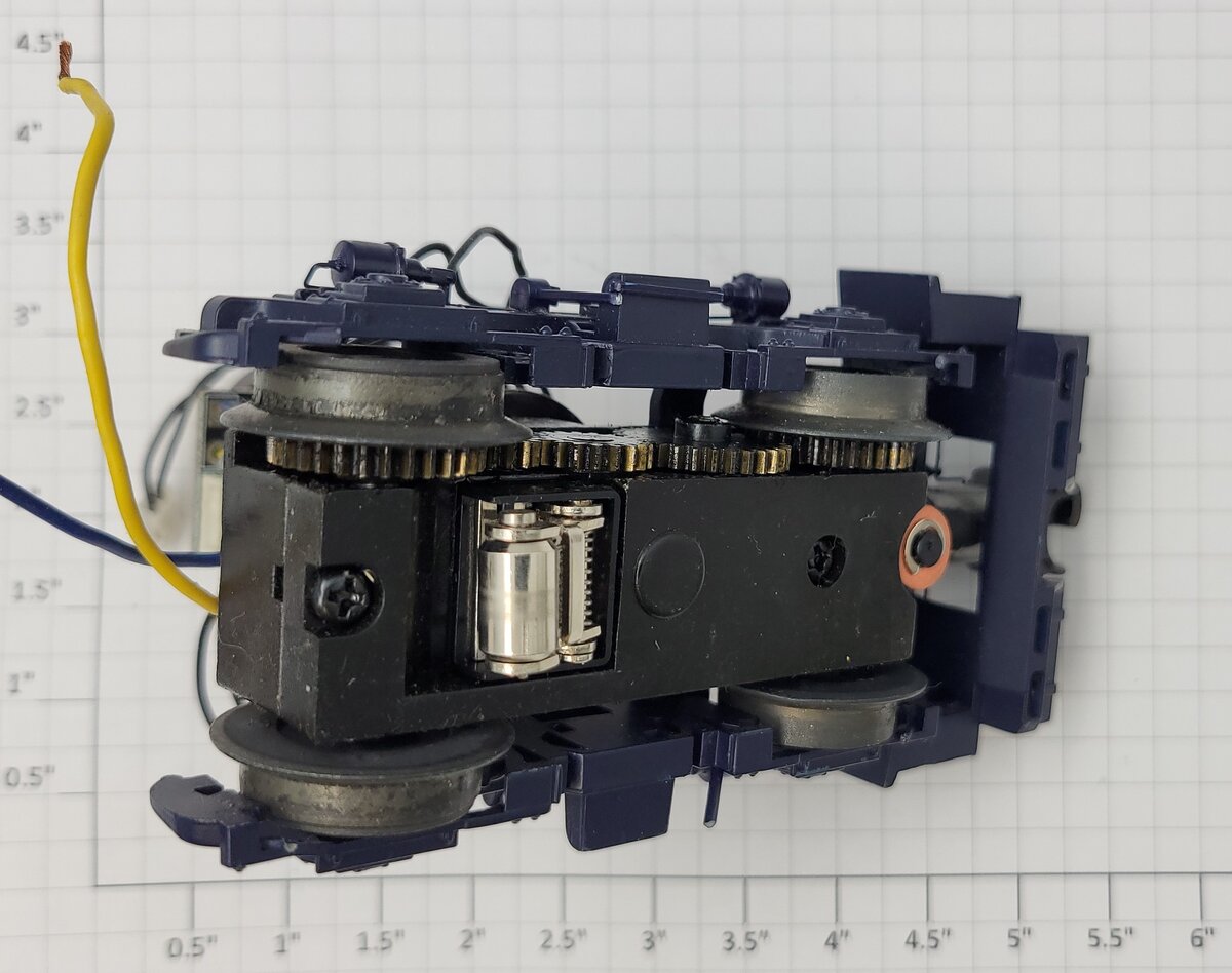 Lionel 28815-102 GP-30 DC Motor, Blue Operating Coupler Truck, Flywheel & Sensor