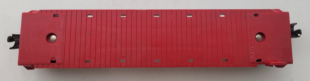 Lionel 6511-2 Red Flatcar Body with Operating Trucks #6817