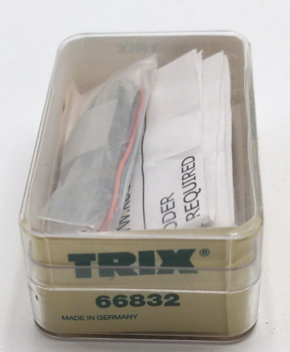 Trix 66832 HO Scale Selectrix Locomotive Digital Decoder