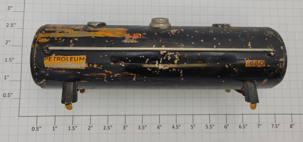 Lionel 1680-2 Repainted Prewar Shell Tinplate Tank Car Shell w/ Trim #1680