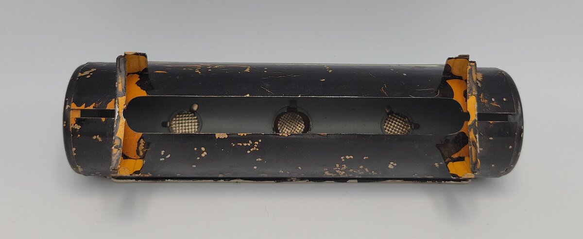 Lionel 1680-2 Repainted Prewar Shell Tinplate Tank Car Shell w/ Trim #1680
