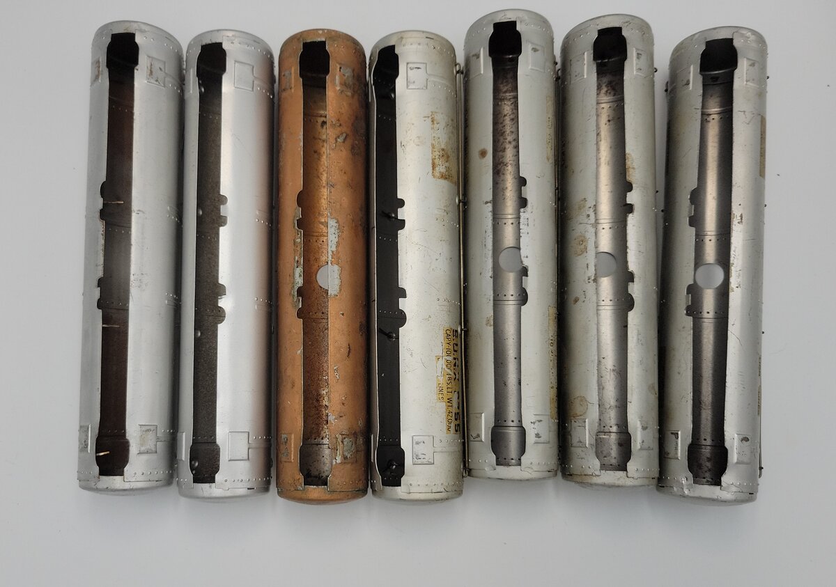 Lionel 2555 O Gauge Metal Single Dome Tank Car Shells Assortment (Bag of 7)