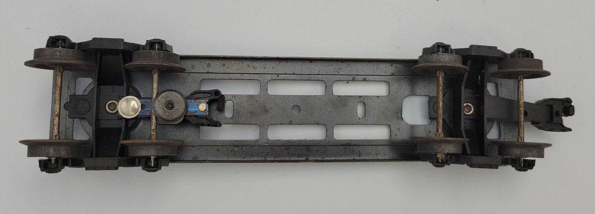 Lionel 6465-6 Tank Car Frame with Operating and Non-Operating Truck