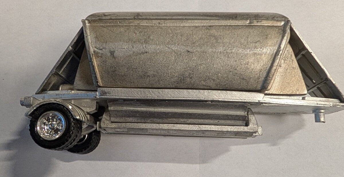 Unknown Manufacturer 1:87 Scale Mixed Box of Pewter Items