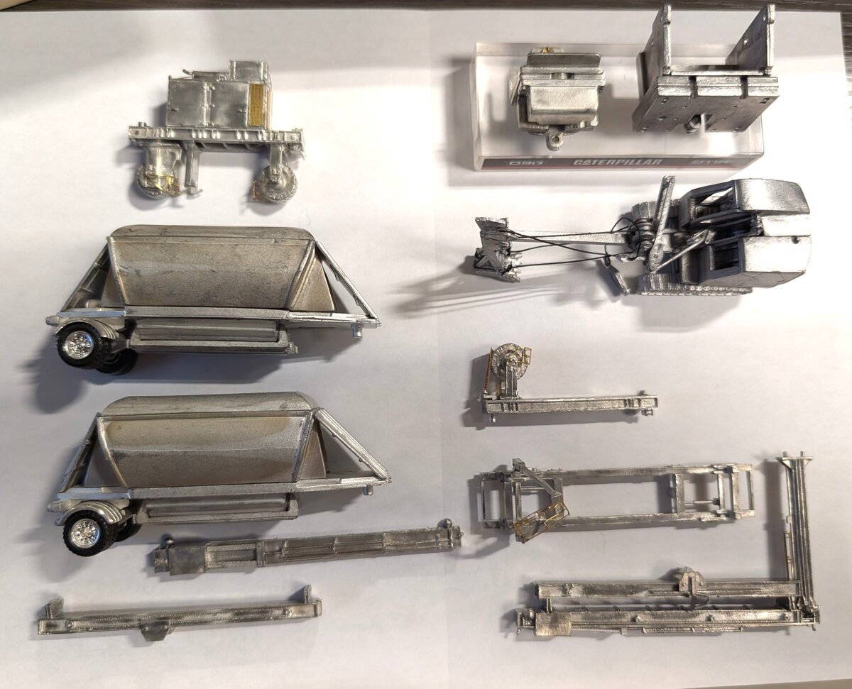 Unknown Manufacturer 1:87 Scale Mixed Box of Pewter Items