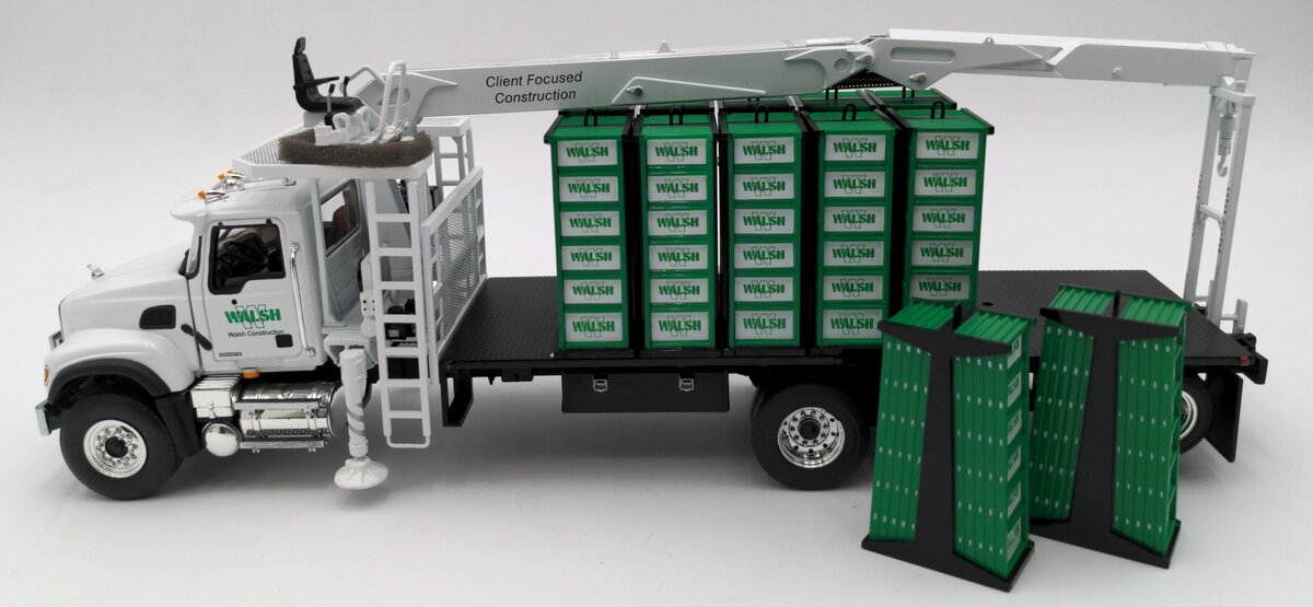 First Gear 19-3814 1:34 Scale Diecast Walsh Archer Construction Lift Truck