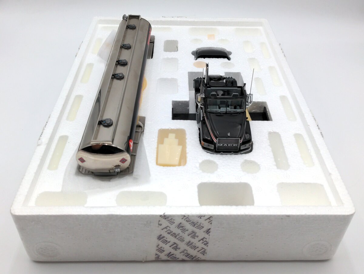 Franklin Mint 1:43 Scale Diecast Mack Texaco Tanker Truck